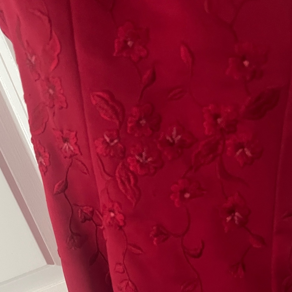 Michaelangelo Red Beaded embroidered halter full length gown prom, bridesmaid - Picture 9 of 12